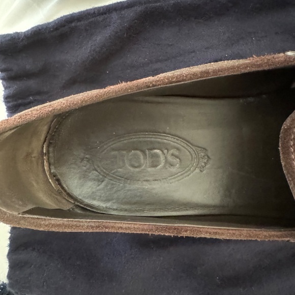 Men’s Tod’s brown suede driving loafer slip in Tod’s size 10